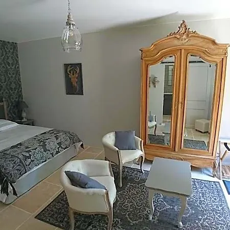 Couette-café Domaine Du Bois Seguin 3*